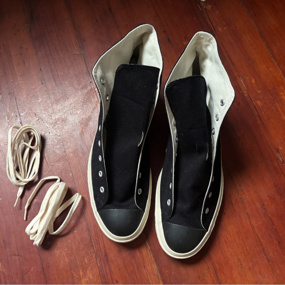 - Shoes like Pottery - size 10. Ka-ryu 100% cotton made in Japan